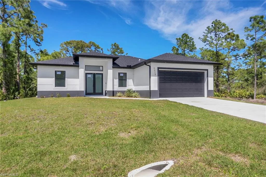 3 bed, 2.0 bath, 1630 sqft, $2,000 — Photo 2