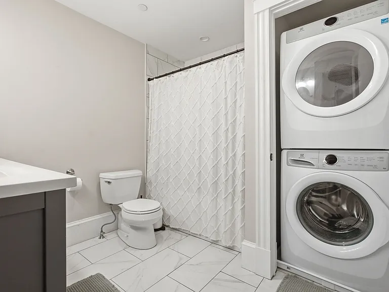144 Highland Ave #4 — Photo 19