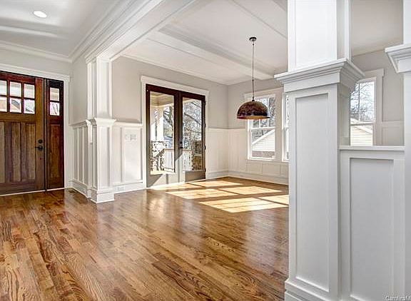 5th image of 2512 Laburnum Ave