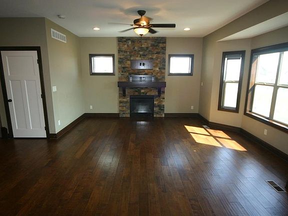4th image of 9618 Brightwater Dr