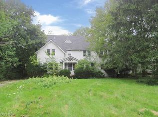 2627 Lee Rd, Cleveland Heights, OH 44118