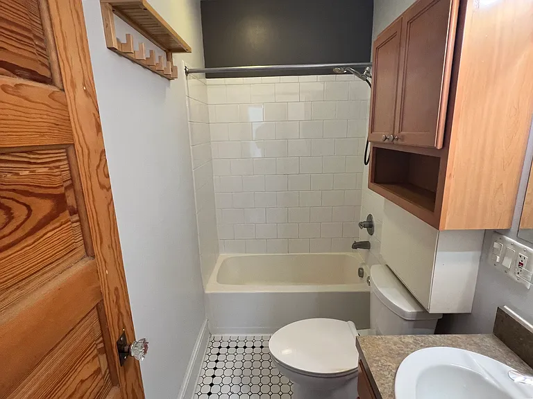 1453 Genessee St SE #1 — Photo 5