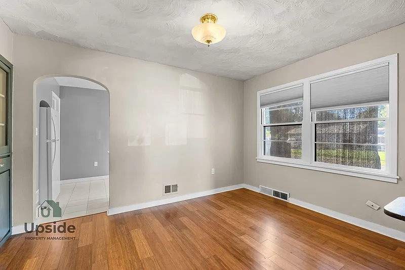 5 bed, 2.0 bath, $2,795 — Photo 4