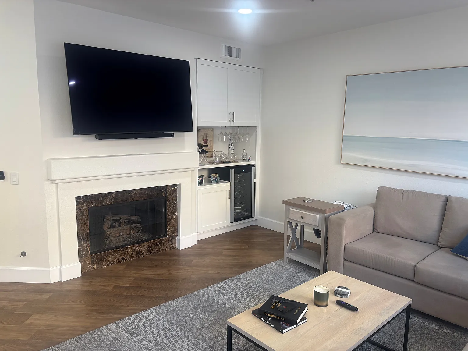 3 bed, 1425 sqft, $4,350 — Photo 2