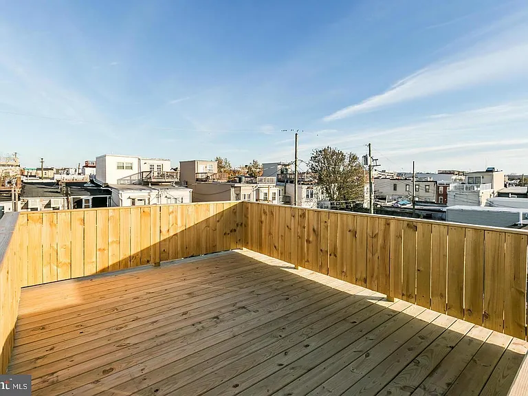 1505 Clarkson St — Photo 22