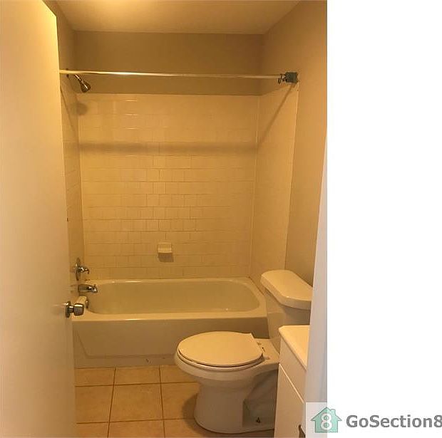 2nd image of 529 N Glover St