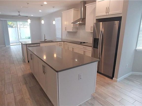 3rd image of 3681 Fescue Ln