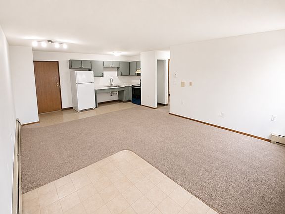 5th image of 315 4th Ave S APT 103
