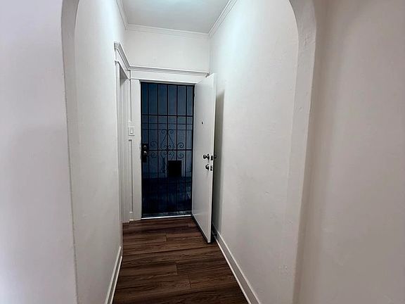 3rd image of 2805-2813A S Vermont Ave #2809-2