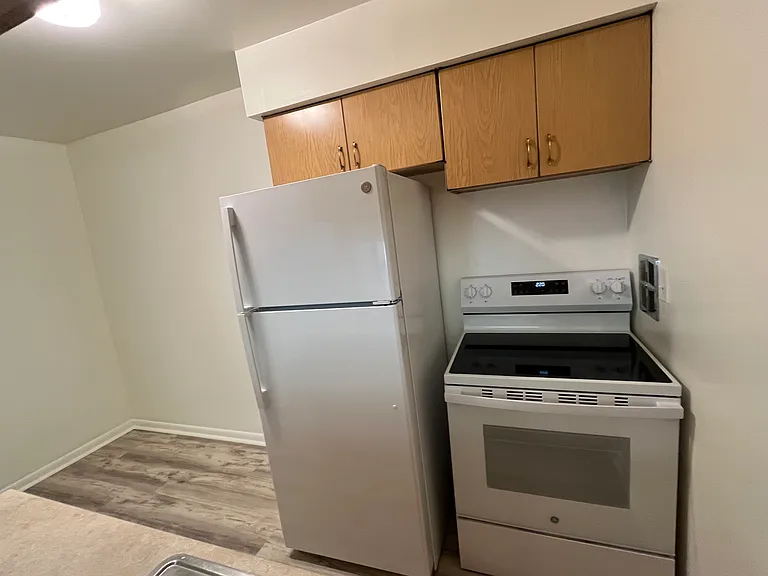 330 William St #B — Photo 8