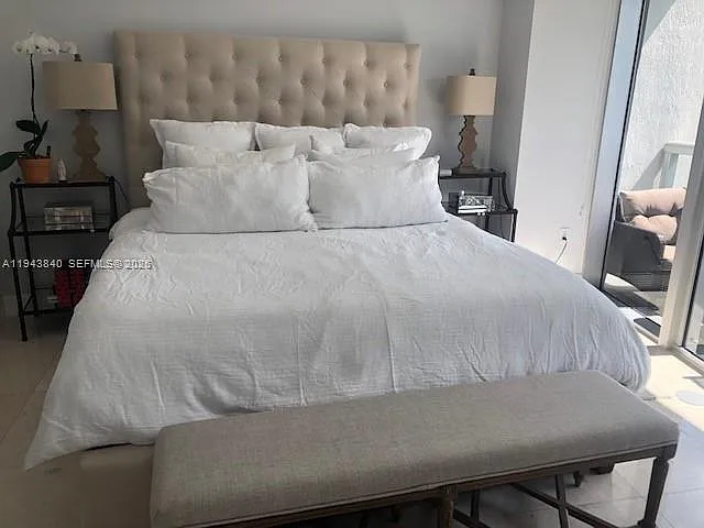 465 Brickell Ave #818 — Photo 4