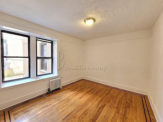 4th image of 2815 34th St APT 1