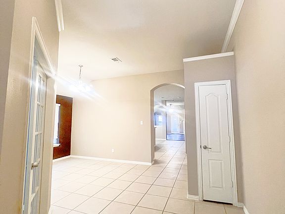 2nd image of 2108 Jonathan Creek Dr