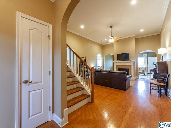 3rd image of 4904 Ashley Cir SE