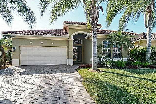 1st image of 831 SW Pebble Ln