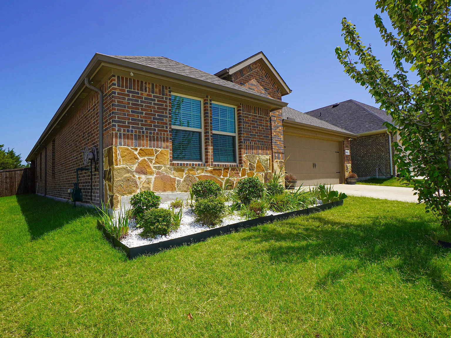 4 bed, 2069 sqft, $2,500 — Photo 3