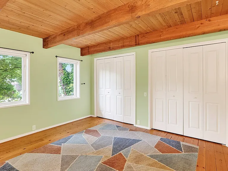 248 NW Ash St — Photo 8