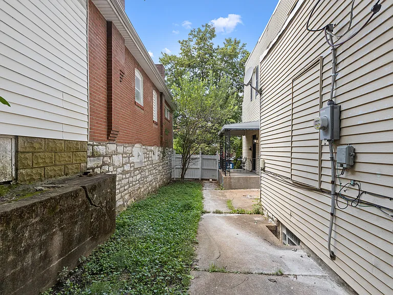 4424 Grace Ave — Photo 16