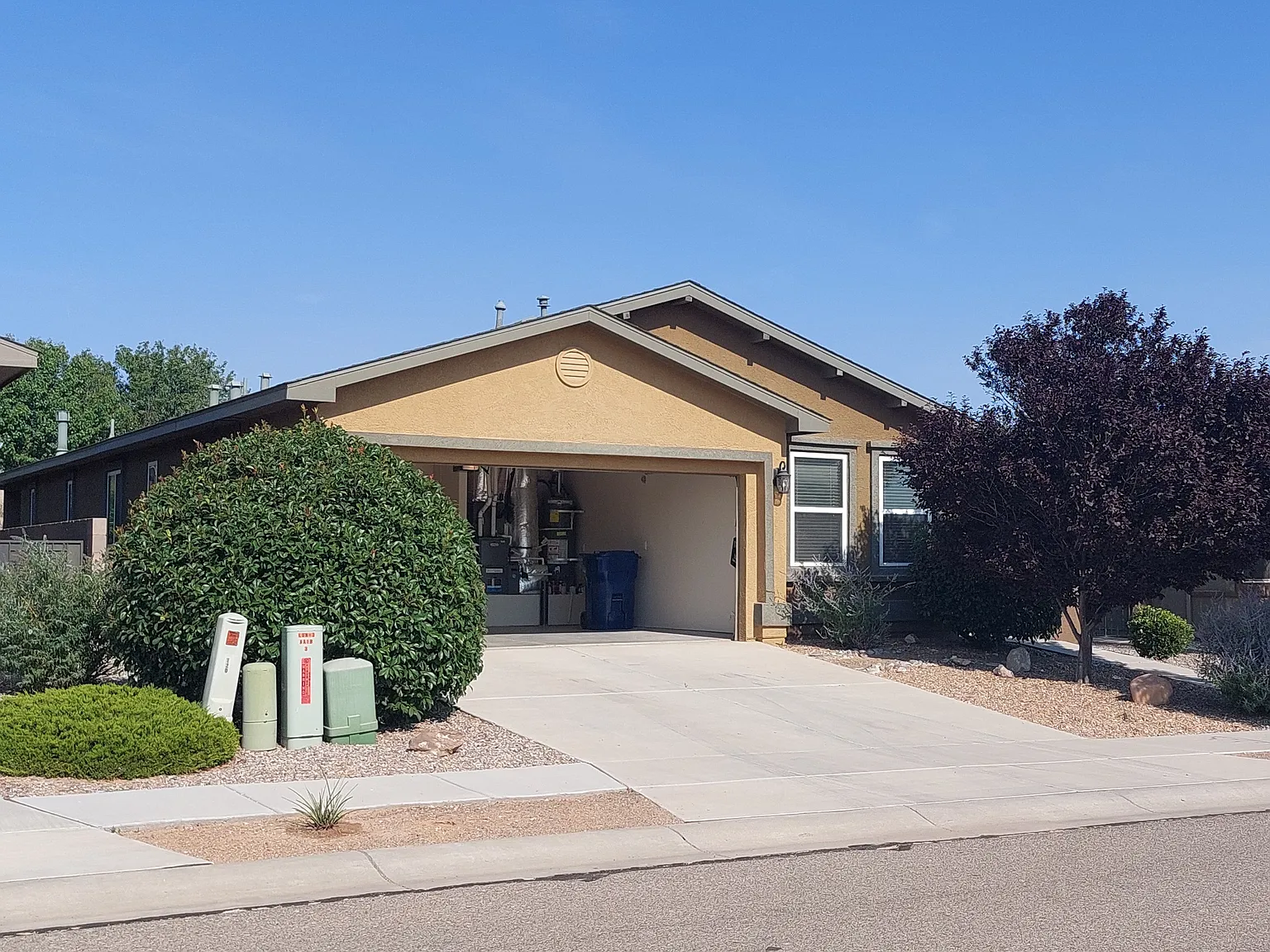2 bed, 1605 sqft, $1,990 — Photo 3