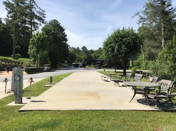 160 Resorts Blvd, Lake Toxaway, NC 28747