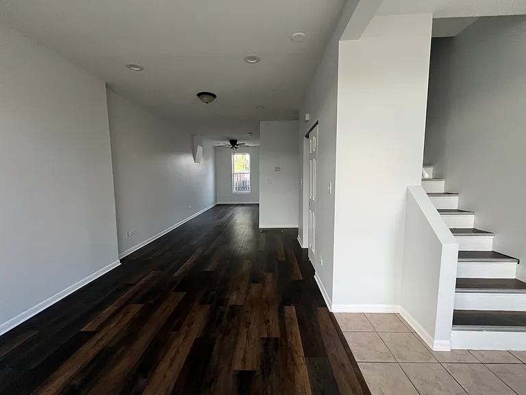 2722 W Maypole Ave #2722 — Photo 3