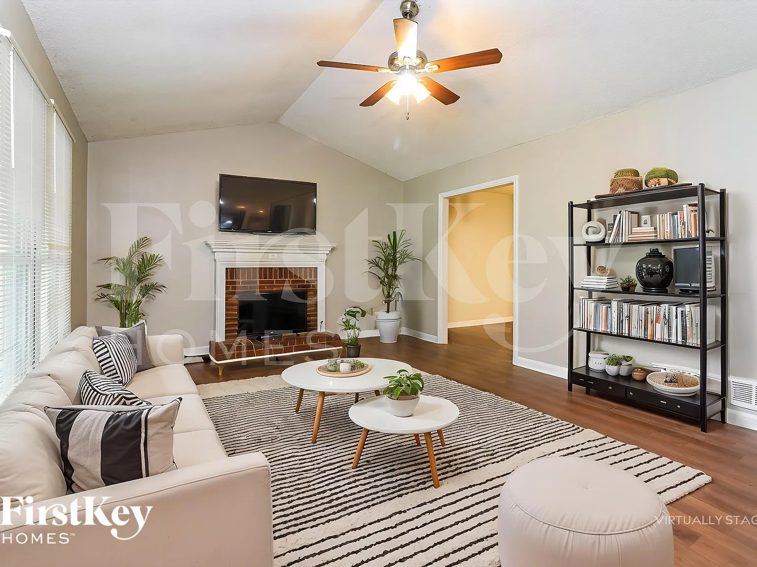 3 bed, 2.0 bath, 1980 sqft, $2,160 — Photo 4
