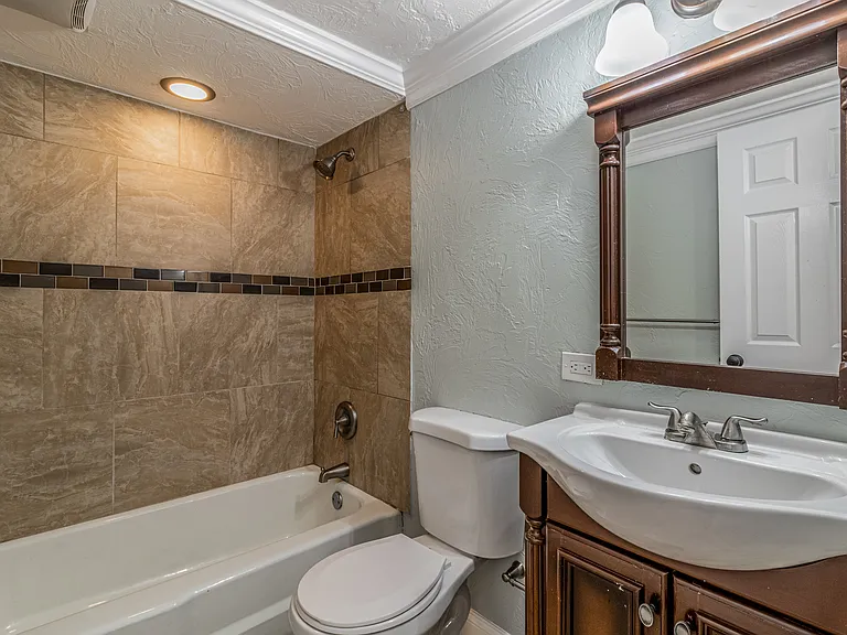 5410 Wellesley Ave #2 — Photo 19