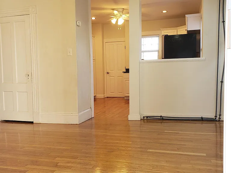 25 Bowers St #1 — Photo 5