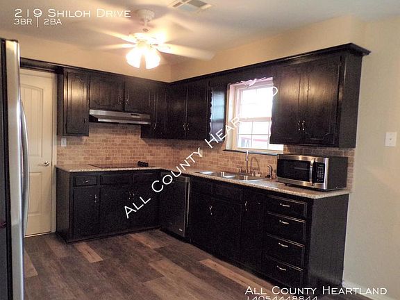 5th image of 219 Shiloh Dr