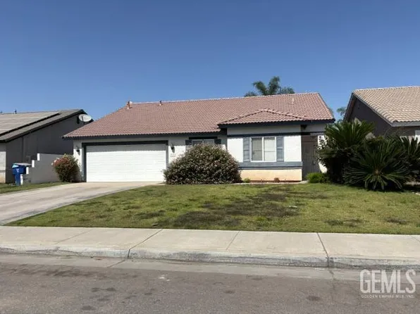 9722 Battersea Park Dr, Bakersfield, CA 93312