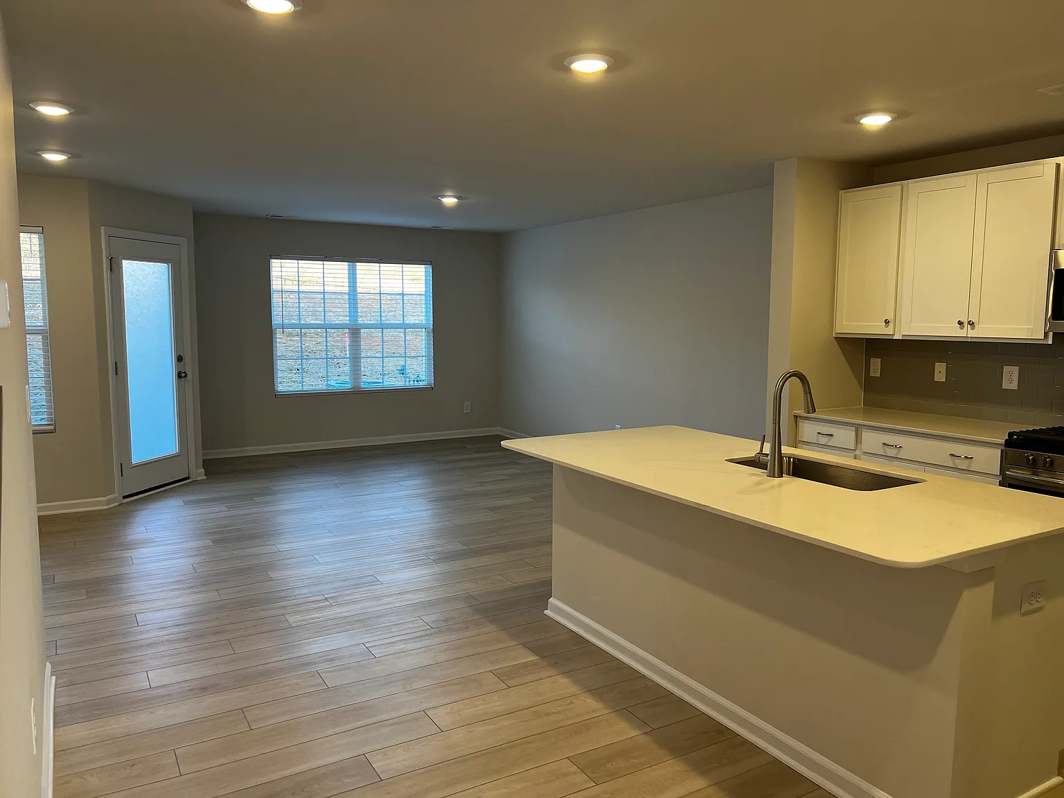 3 bed, 2.5 bath, 1485 sqft, $1,695 — Photo 4