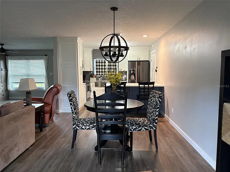 10010 Gannon Ln — Photo 17