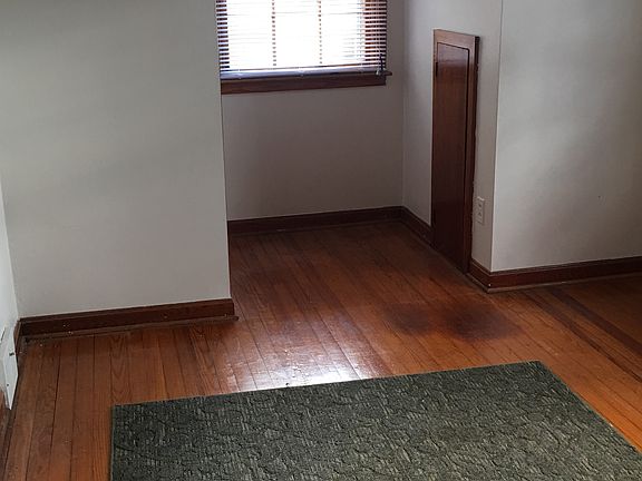 3rd image of 115 Court St