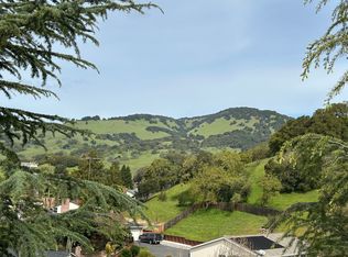 7 Anna Ct, Novato, CA