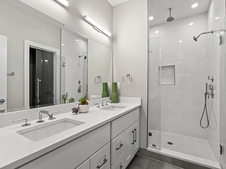 607 Slade Ct — Photo 35