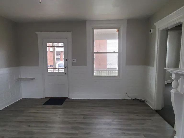 416 Central Ave #B — Photo 5