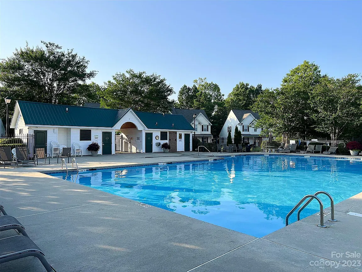3 bed, 1679 sqft, $2,000 — Photo 4
