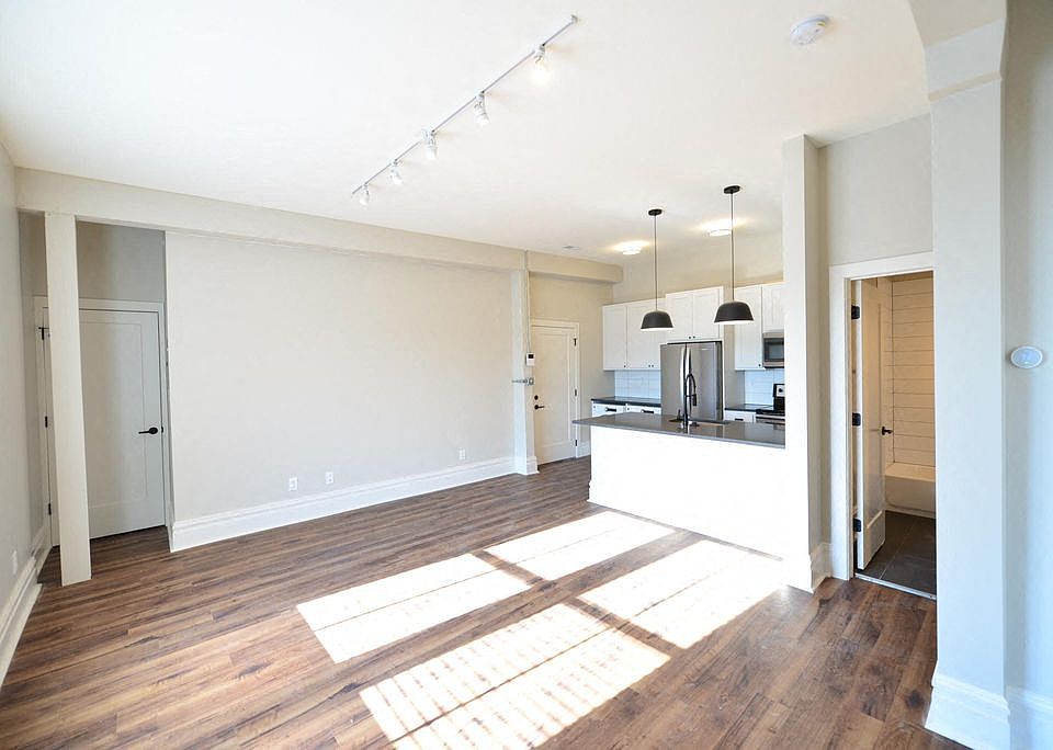 Kitchen & Living Space