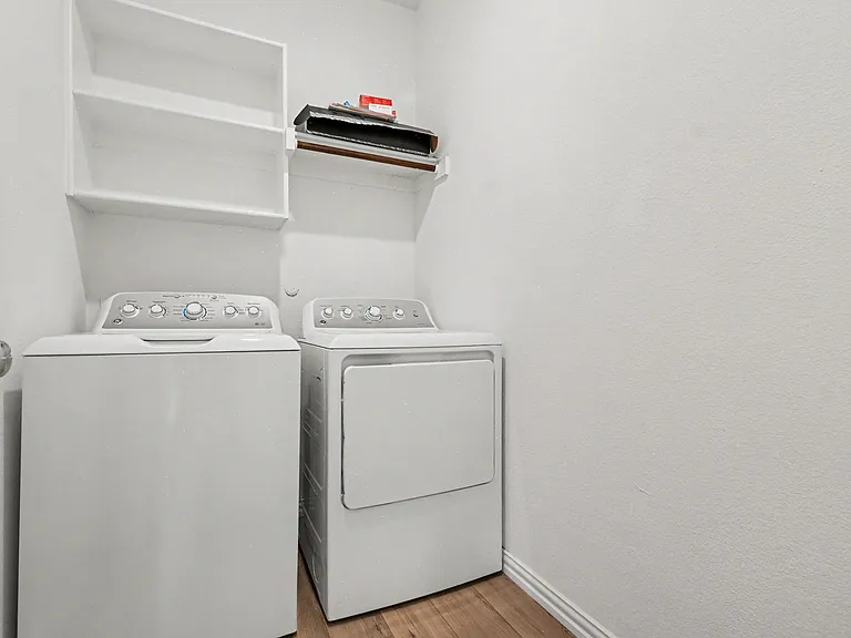 1118 Mahogany Ln — Photo 30