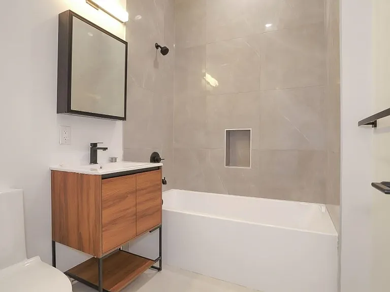 354 Broadway #2F — Photo 17