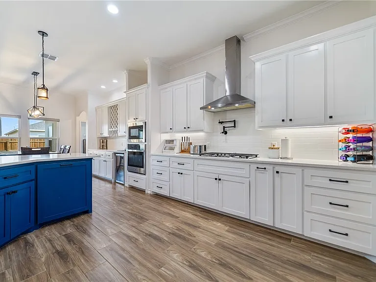 11526 S Creek Dr — Photo 9