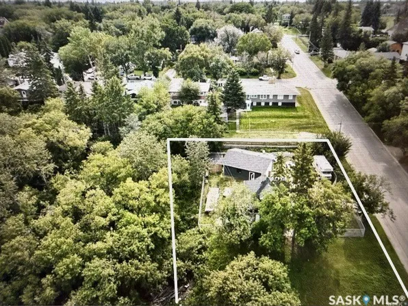 361 18th Street W, Prince Albert, SK S6V 4A2