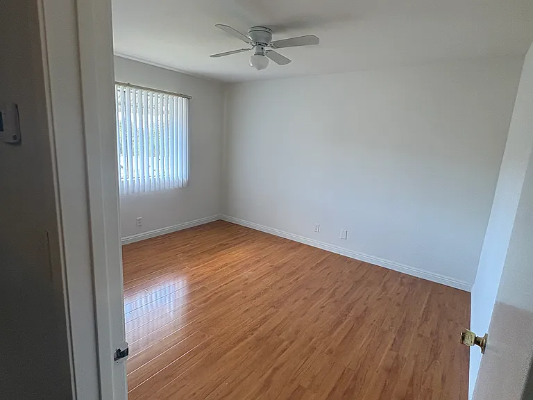 1050 Raymond Ave #204 — Photo 2