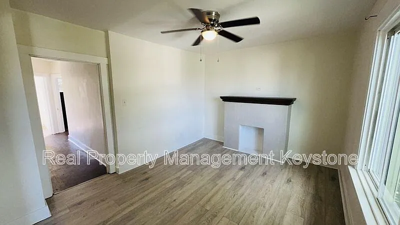 122 E 16th Ave #2