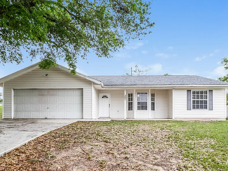 301 Morningview Dr — Photo 1