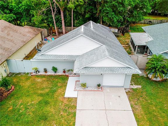4th image of 11924 Sugar Tree Dr