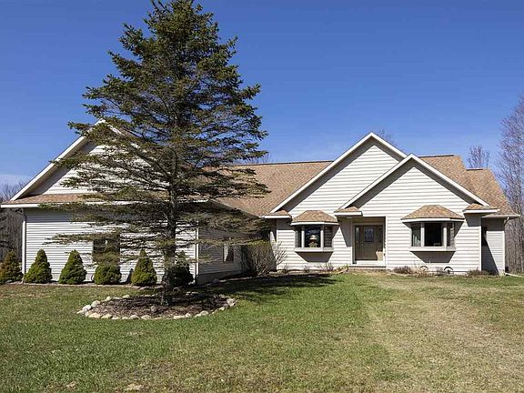 2nd image of 3063 Bear Ln NE