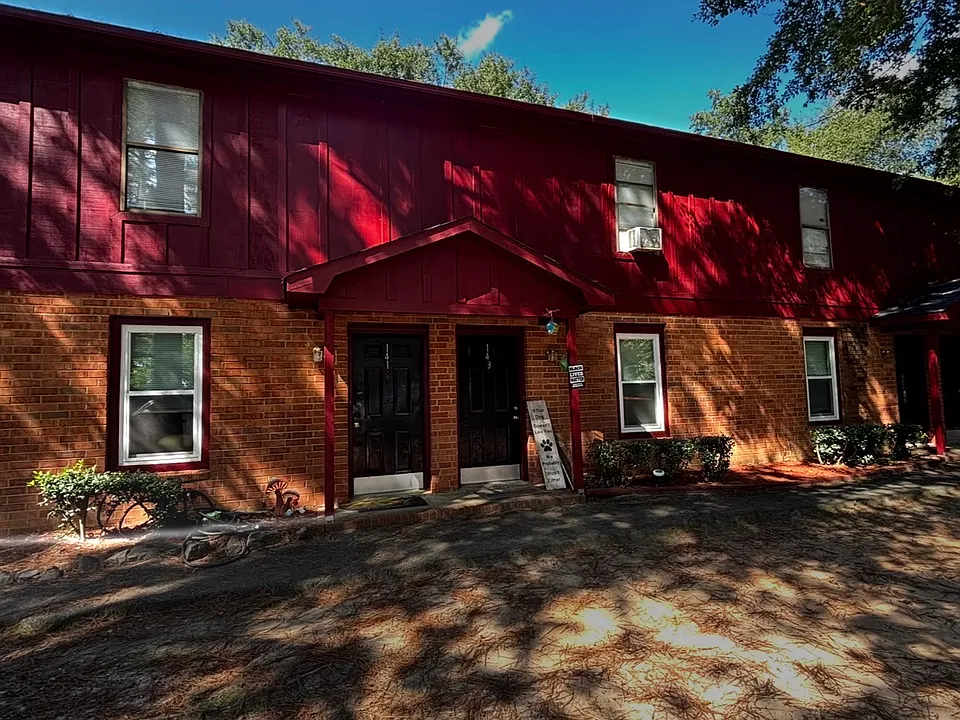147 Chalet North Ct