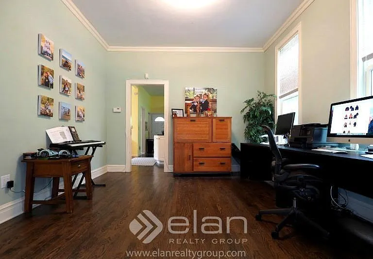 1851 W Larchmont Ave — Photo 6
