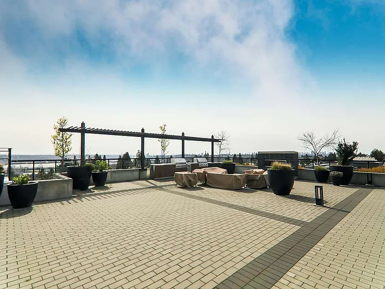 1045 Austin Ave #220 — Photo 32